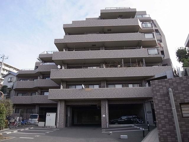 Local appearance photo. March 2001 Built