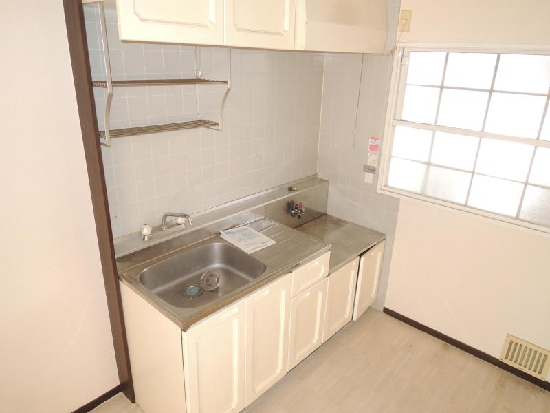 Kitchen. Two-burner gas stove installation Allowed