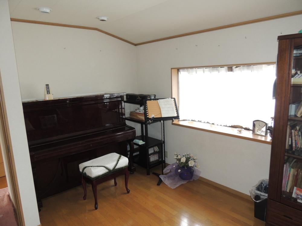 Non-living room. Second floor Sound absorption chamber 7.3 Pledge
