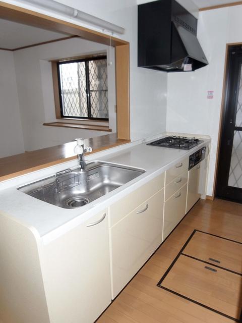 Kitchen. Face-to-face system Kitchen