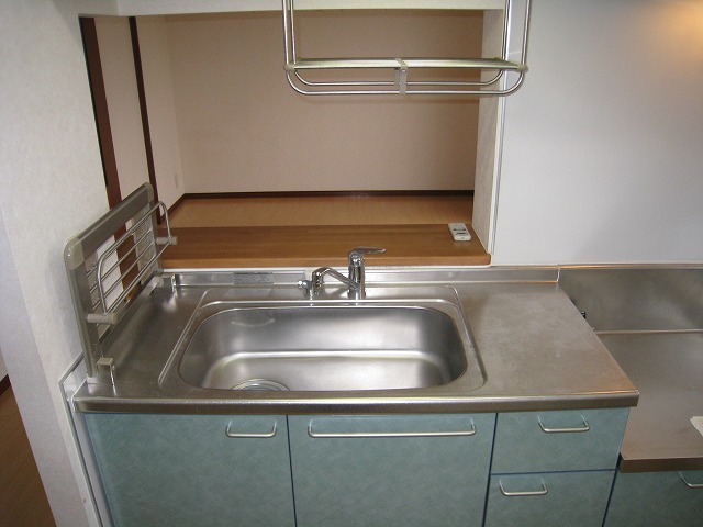 Kitchen. Sink is wide.