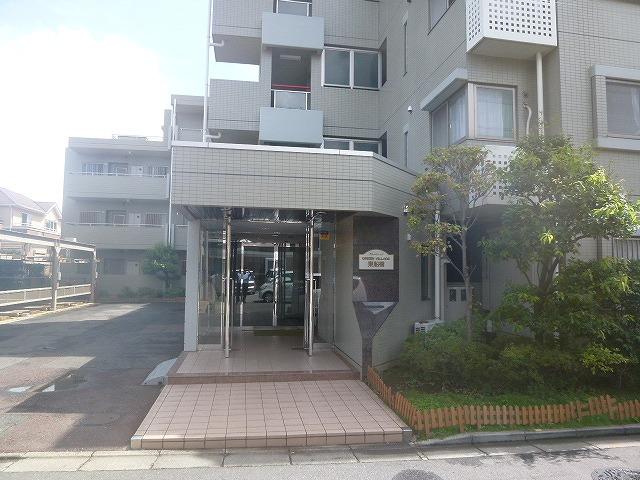 Entrance. Common areas