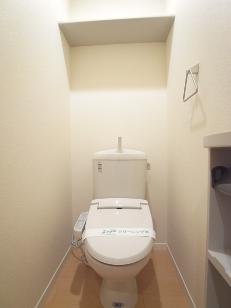 Toilet. Comfortable toilet with warm water washing toilet seat ☆ Very hygienic! !