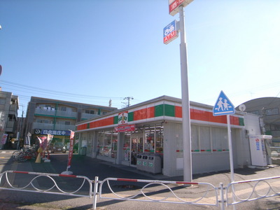 Convenience store. 409m until Thanksgiving (convenience store)