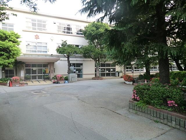 Primary school. Funabashi Municipal Katsushika up to elementary school 200m