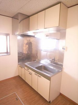 Kitchen. With under-floor storage in the spread of the kitchen ☆ 