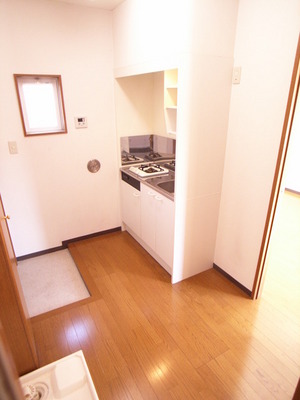 Kitchen. Kitchen space is also spacious!