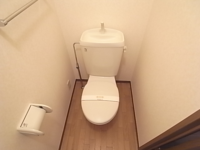 Toilet. Toilet There is a feeling of cleanliness. Actually attaching becomes washlet