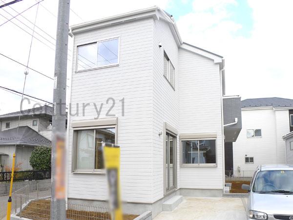 Local photos, including front road. 1 Building