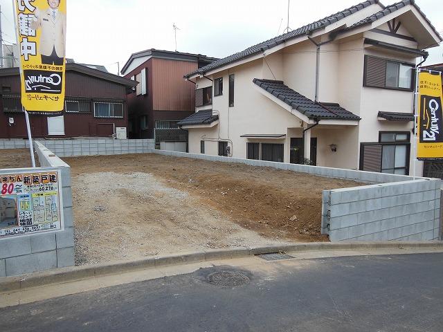 Local appearance photo. Local (12 May 2013) Shooting