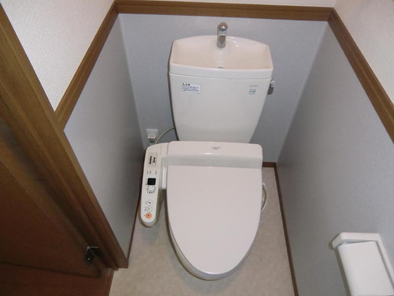 Toilet. I will make myself understood comfortable with Washlet equipped