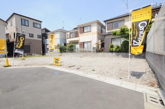 Local photos, including front road. Local (September 2013) Shooting