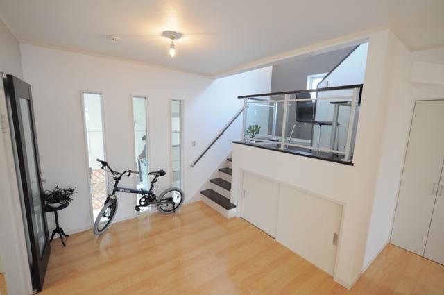 Same specifications photos (Other introspection). Stairwell space construction cases