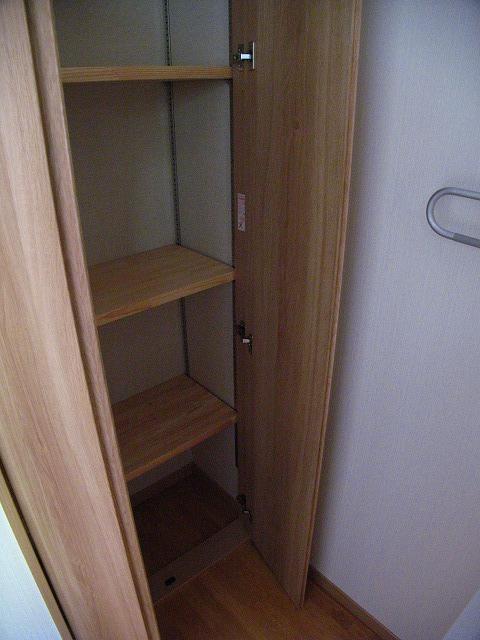 Receipt. Storage in the washroom