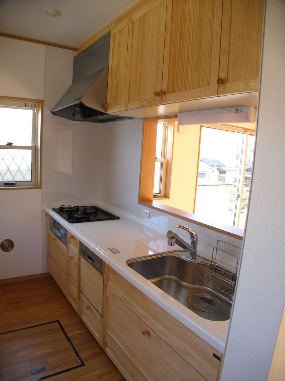 Kitchen. Grain is beautiful kitchen