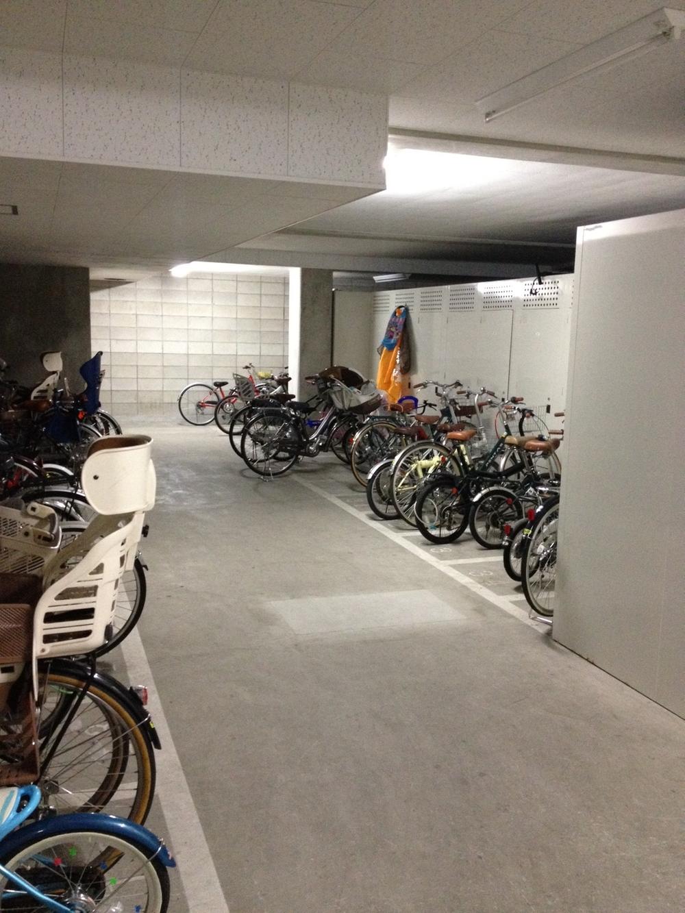 Other common areas.  ◆ Bicycle (January 2014) Shooting