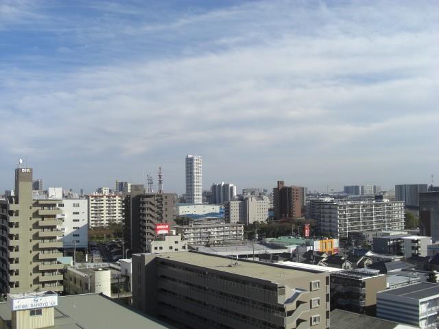 View photos from the dwelling unit. View from the site (November 2012) shooting