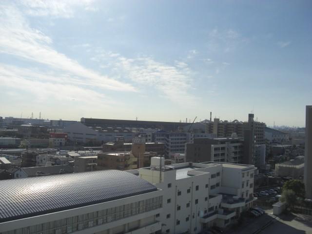 View photos from the dwelling unit. View from the site (November 2012) shooting