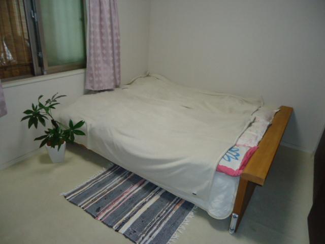 Non-living room. Indoor (11 May 2012) shooting