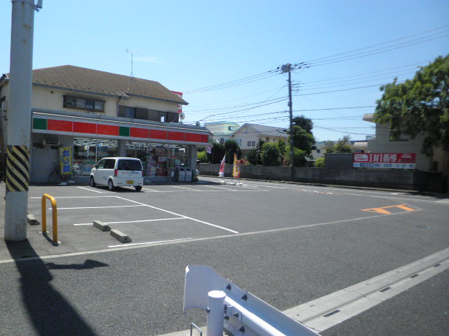 Convenience store. 89m until Thanksgiving Funabashi Maehara store (convenience store)