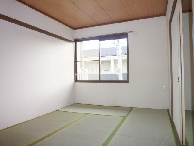 Other room space. Japanese-style room renovation left also to Western-style.