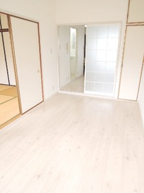 Living and room.  ☆ There is also a bright room storage ☆ 