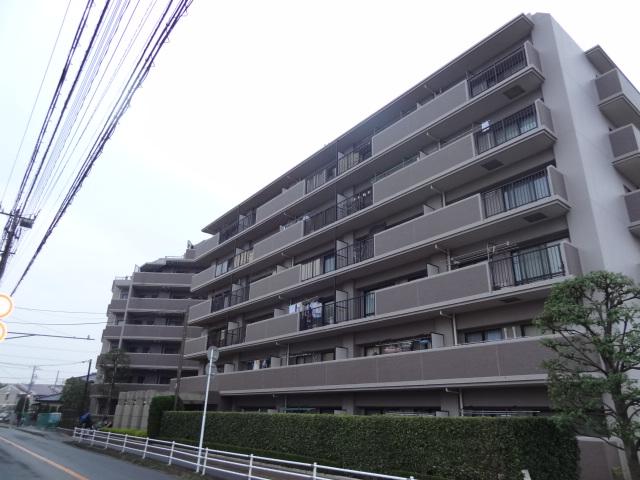 Local appearance photo. Local (10 May 2013) Shooting