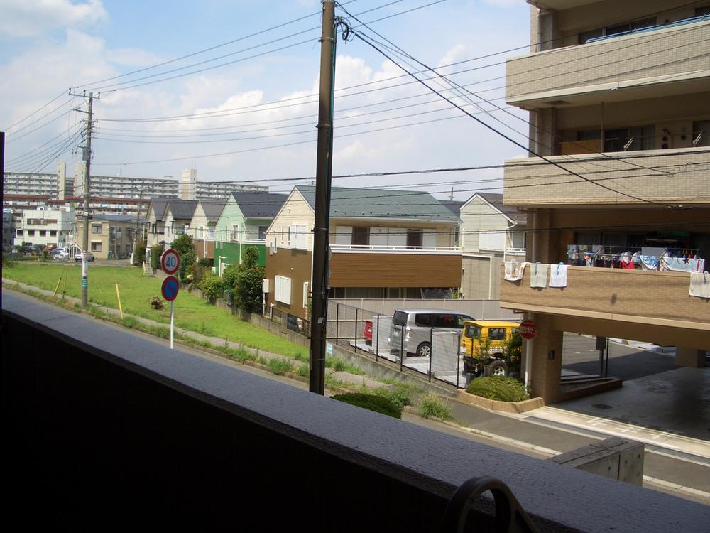 View photos from the dwelling unit. View from the site (October 2013) Shooting