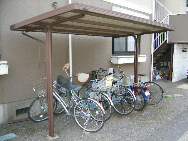 Other common areas. Bicycle storage. 