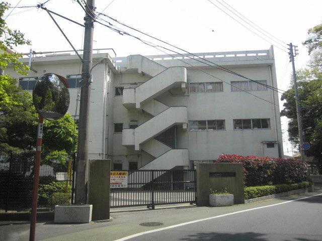 Primary school. 648m to Funabashi City Hachiei Elementary School