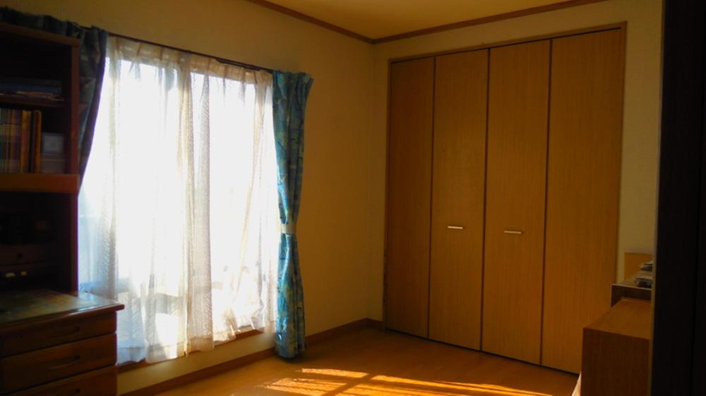 Non-living room. 2F Western-style