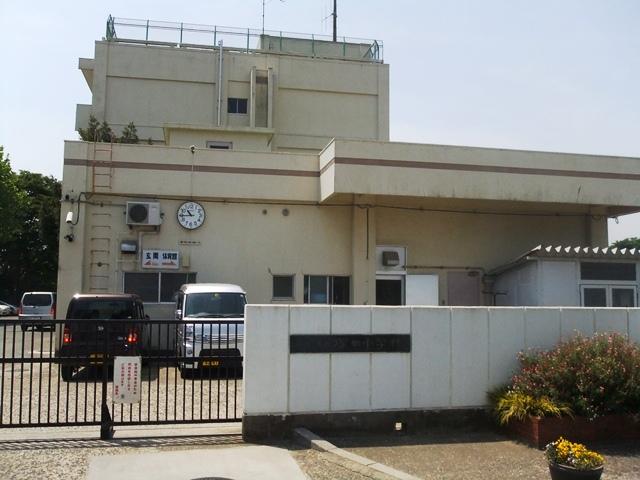 Primary school. 50m to Funabashi City Tsukada Elementary School