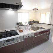 Same specifications photo (kitchen). System kitchen is equipped with a dishwasher in the standard, Top plate using human table, IH cooking heater can also be standard equipment.