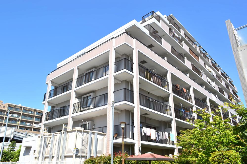 Local appearance photo. Local (11 May 2013) Shooting