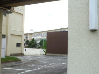 Primary school. Nakanogi 120m up to elementary school (elementary school)