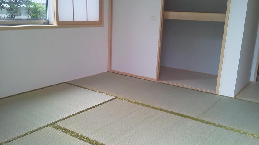 Non-living room. Indoor (10 May 2013) Shooting