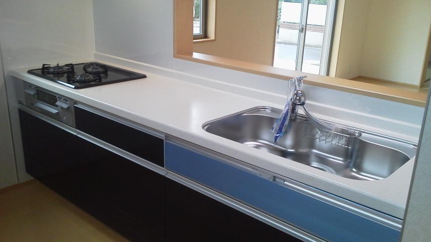 Kitchen. Indoor (10 May 2013) Shooting