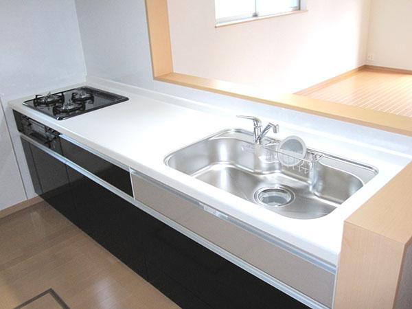 Kitchen. Open-minded face-to-face kitchen at a glance it can be seen in the living room