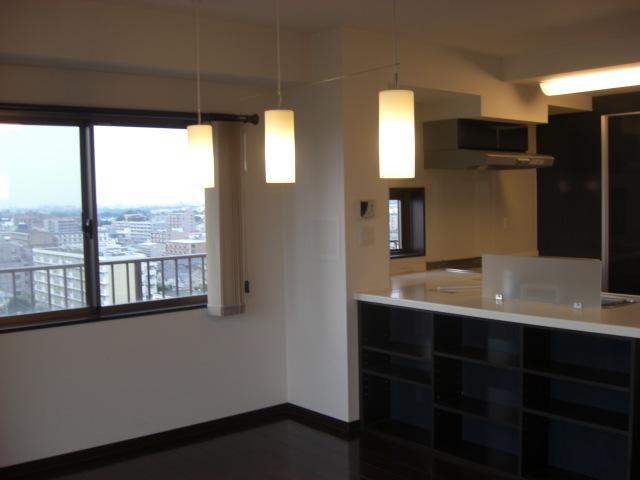 Living. Indoor (July 2013) Shooting The west side of the window from the living room