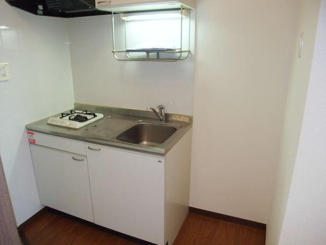 Kitchen. 1-burner stove installation Allowed