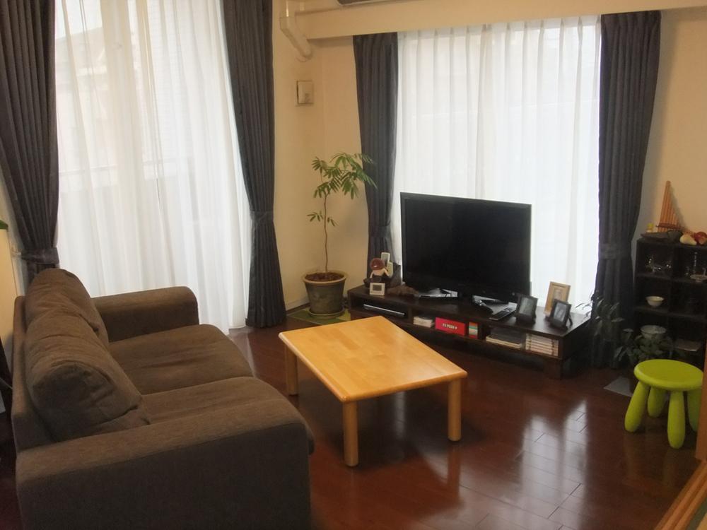 Living. Indoor (10 May 2013) Shooting