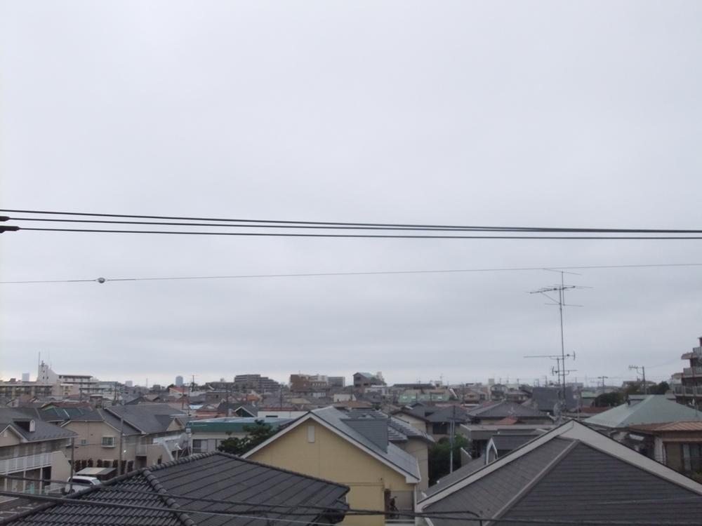 View photos from the dwelling unit. View from the site (October 2013) Shooting