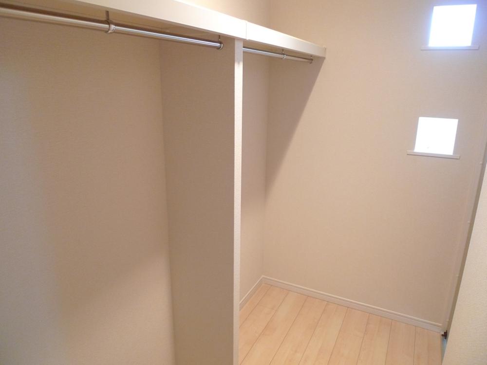 Receipt. Walk-in closet