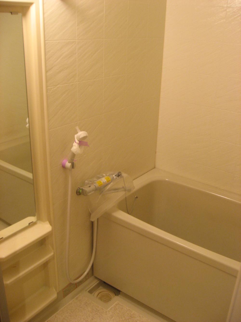 Bathroom. Simple and easy to use renewal coated bathroom.