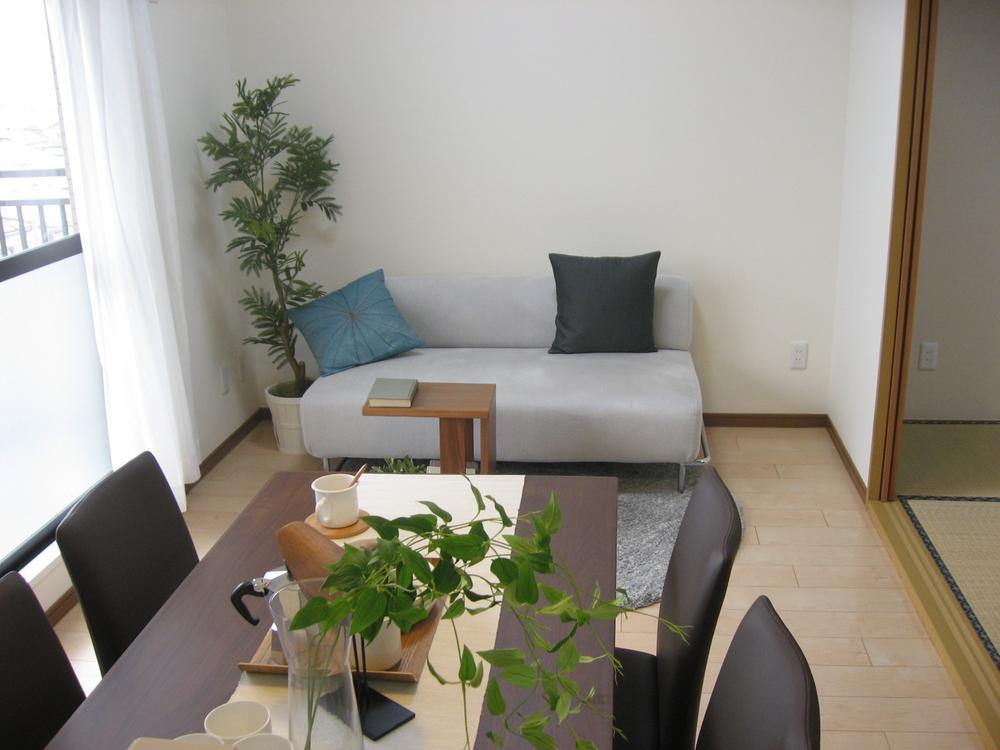 Living. Living Furnished