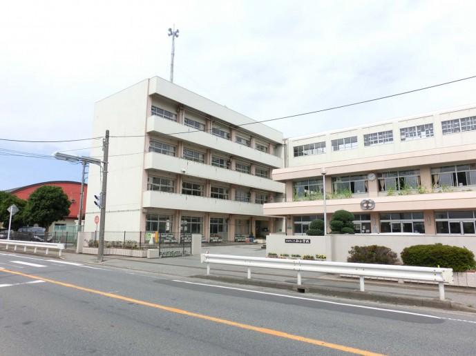 Primary school. To Funabashi City two sum Elementary School 1155m Kanasugidai also selectable elementary school