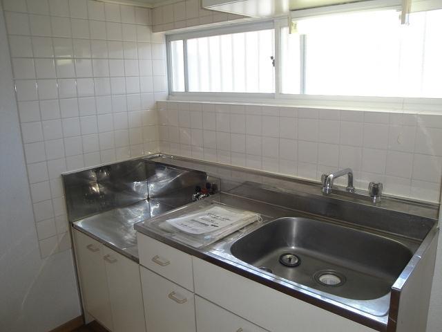 Kitchen. Bright with window Kitchen