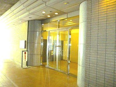 Entrance. Common areas