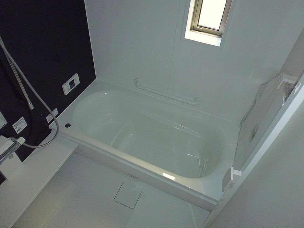 Same specifications photo (bathroom)