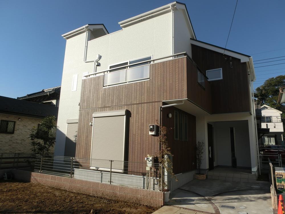 Local appearance photo. Local (11 May 2013) Shooting